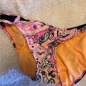 ARIZONA JEAN paisley swim bottoms.